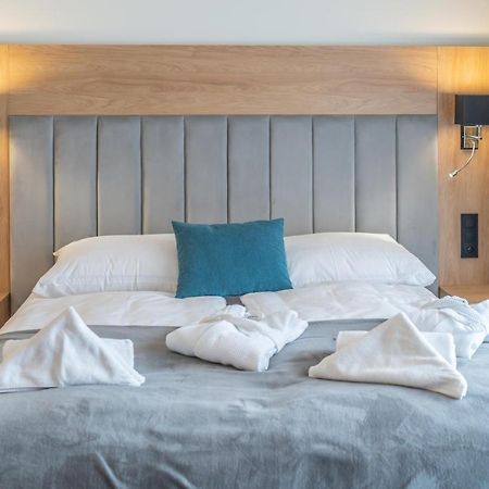 Lux Apartman V Hoteli Akvamarin Bešeňová エクステリア 写真
