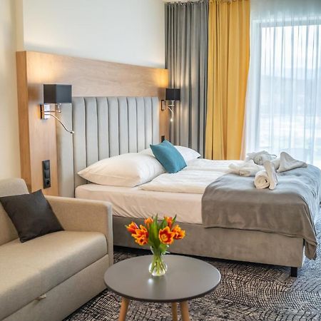 Lux Apartman V Hoteli Akvamarin Bešeňová エクステリア 写真