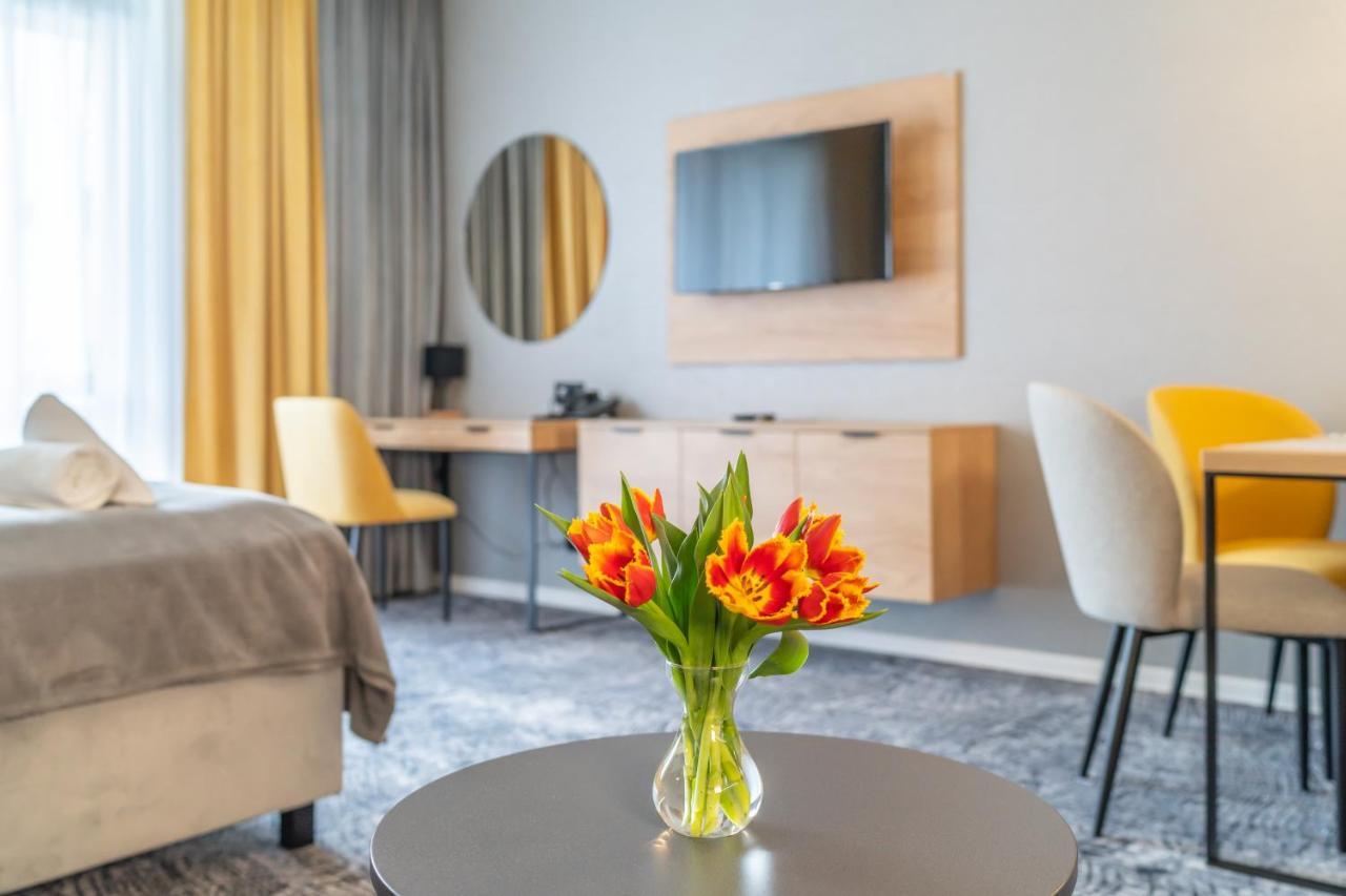 Lux Apartman V Hoteli Akvamarin Bešeňová エクステリア 写真