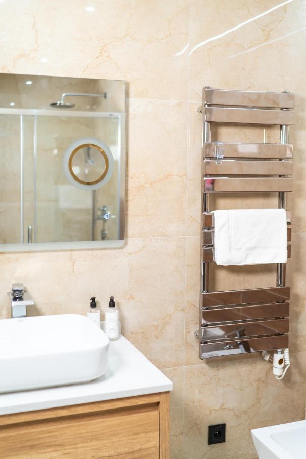 Lux Apartman V Hoteli Akvamarin Bešeňová エクステリア 写真